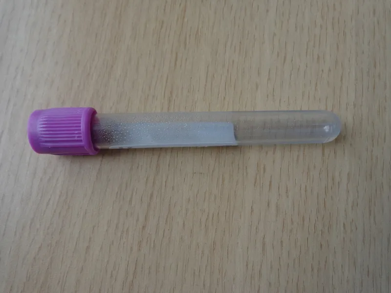 Blood sample tube for a fasting blood test